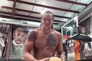 嚯！阿隆·戈登这猛男身材，简直就是人中吕布啊！